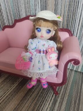 Sweet handmade bjd doll dressed in Spring Outfit With accessoires